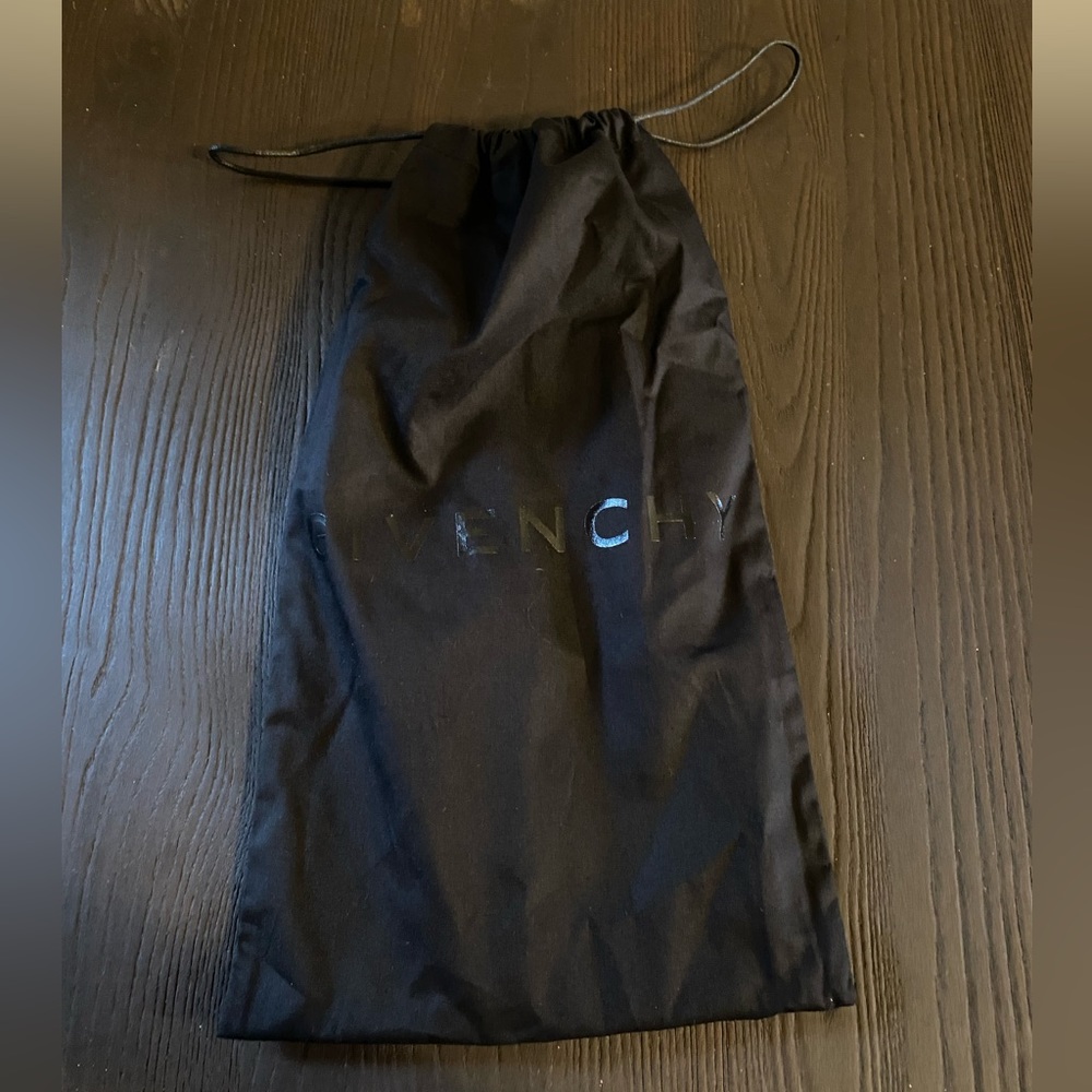 Givenchy bag - Picture 10 of 11